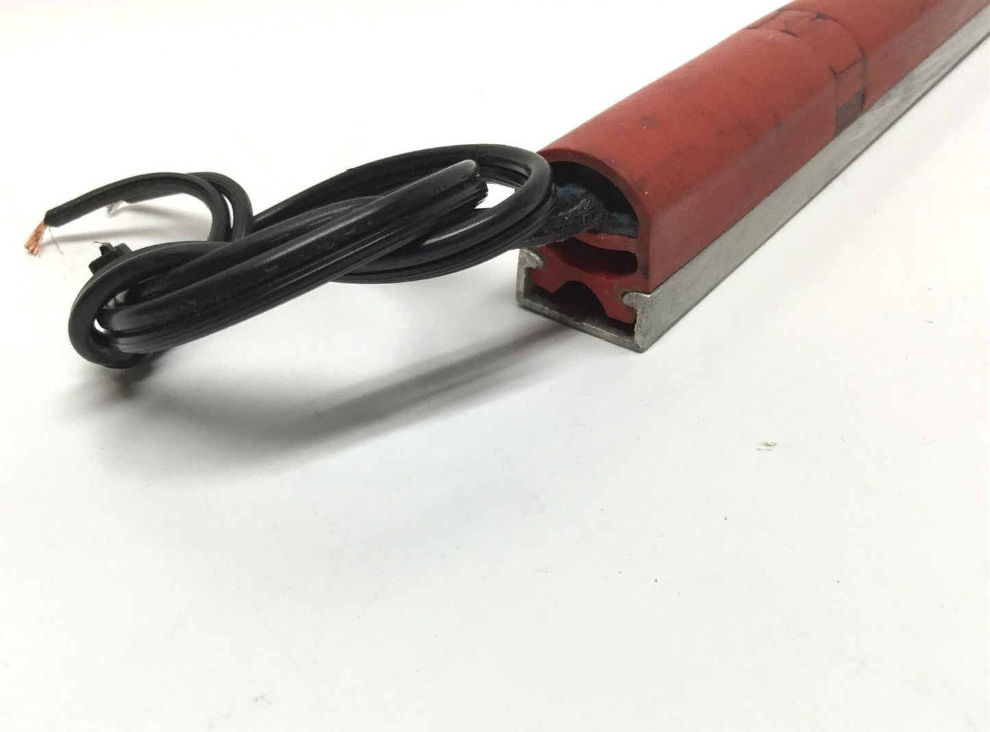 Used Tapeswitch TS-16 Mini Sensing Edge 24", 2.2lb Activation, PVC, 2-Wire, 28V AC/DC