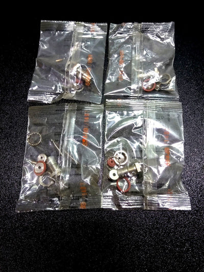 New Lot of 4 New Amphenol 554-89/1407 Male Coax Connector, 500V 5A