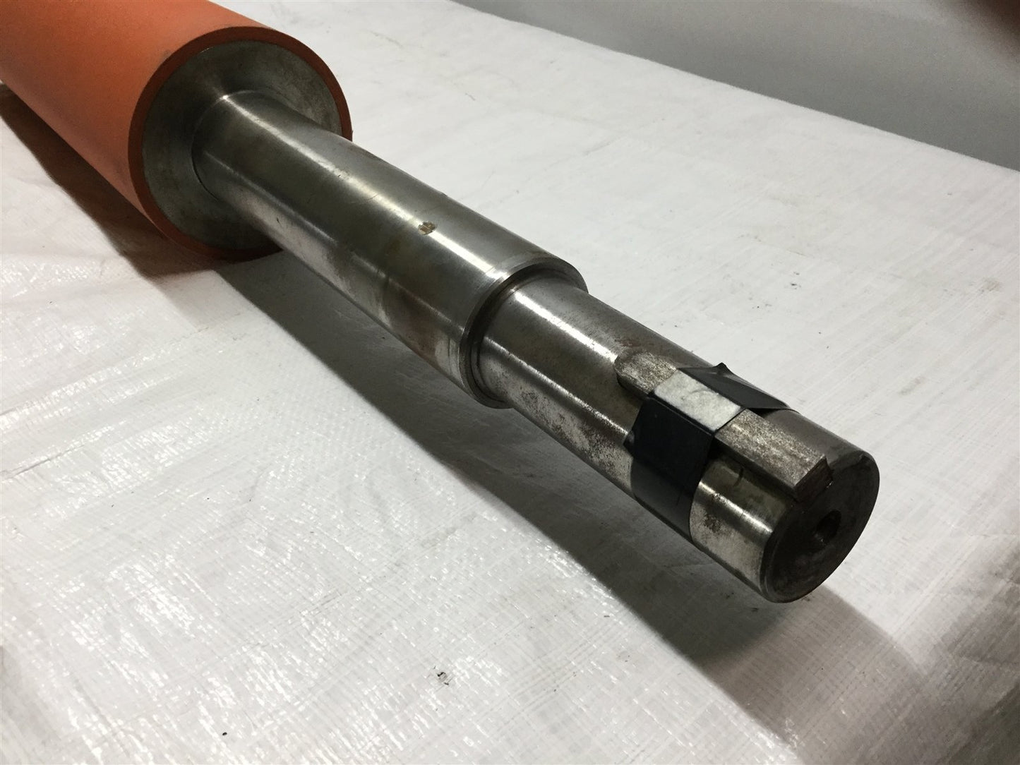 Used Rubber Roller, Input Shaft: 1.5" Diameter, Roller Diameter: 3.87", Shaft: 1.875"