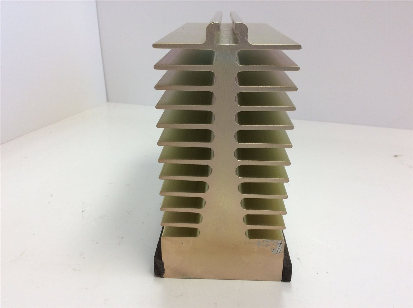 Used Lot of 2 Aluminum Semiconductor Style Heat Sinks, 6" x 5" x 2.5" Finns: 22, HS1
