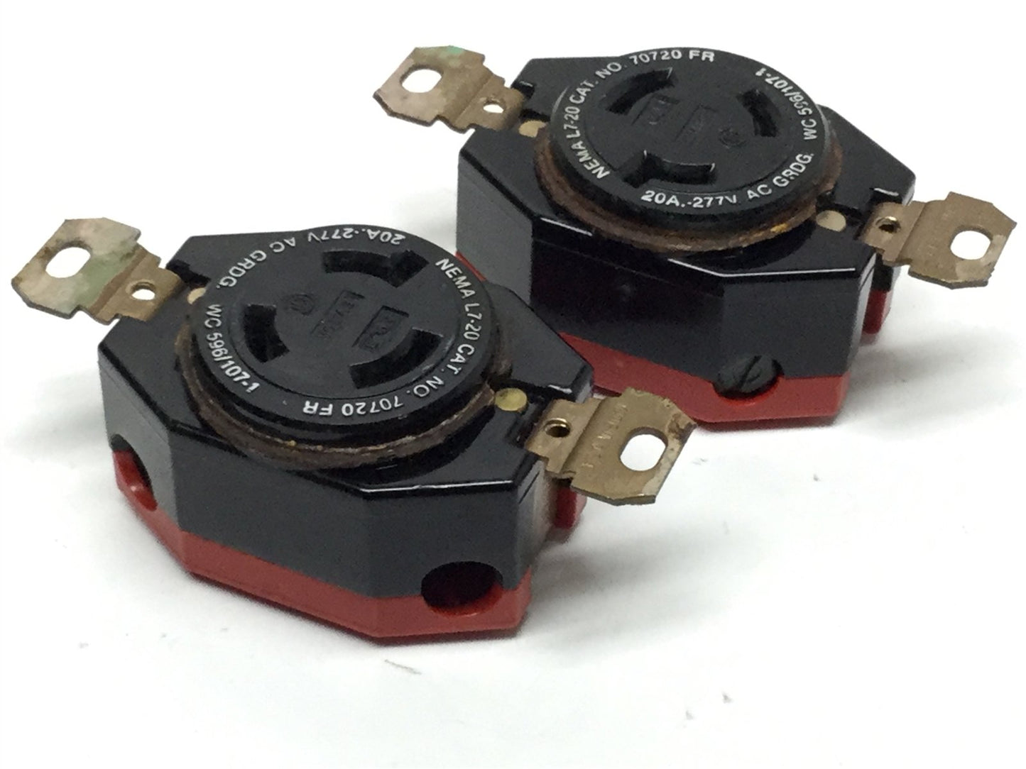 Used Lot of 2 Leviton 70720-FR L7-20 Locking Electrical Receptacle Socket 20A, 277VAC