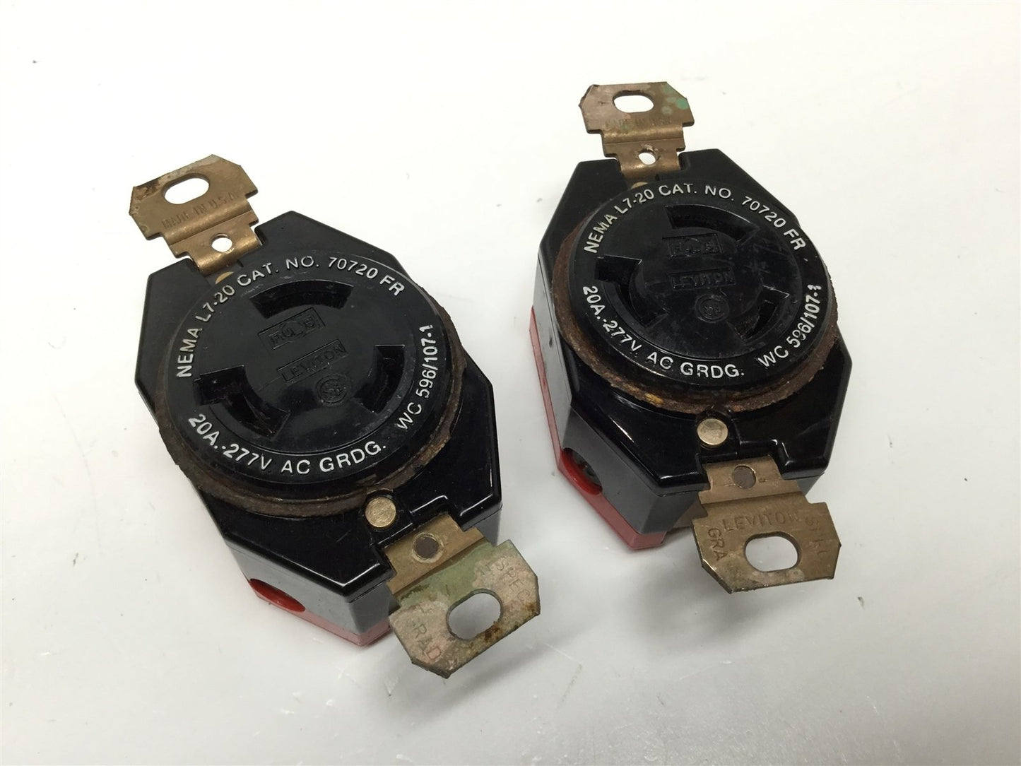 Used Lot of 2 Leviton 70720-FR L7-20 Locking Electrical Receptacle Socket 20A, 277VAC