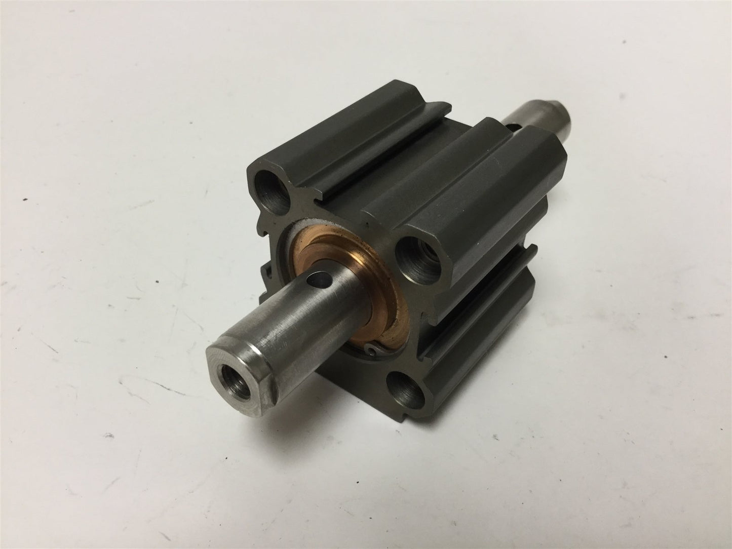 Used Phd CRD2U 32X3/4-KB-Z Dual Rod Cylinder, Stroke: 3/4", Bore: 32mm (1-1/4")