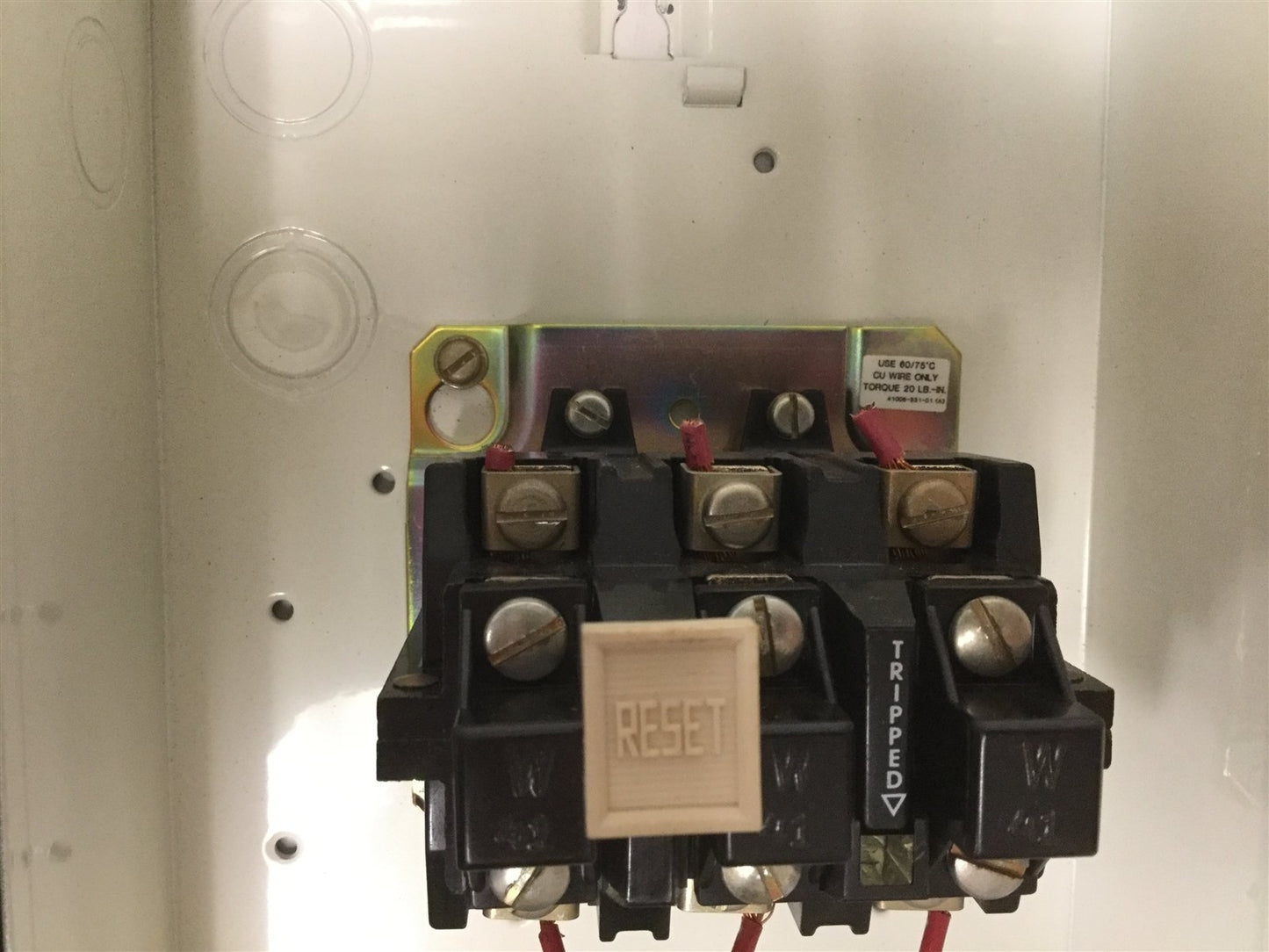 Used Allen Bradley 592-B0V16 Overload Relay, 3-Pole, 120-600V, In 592-BAV16 Enclosure