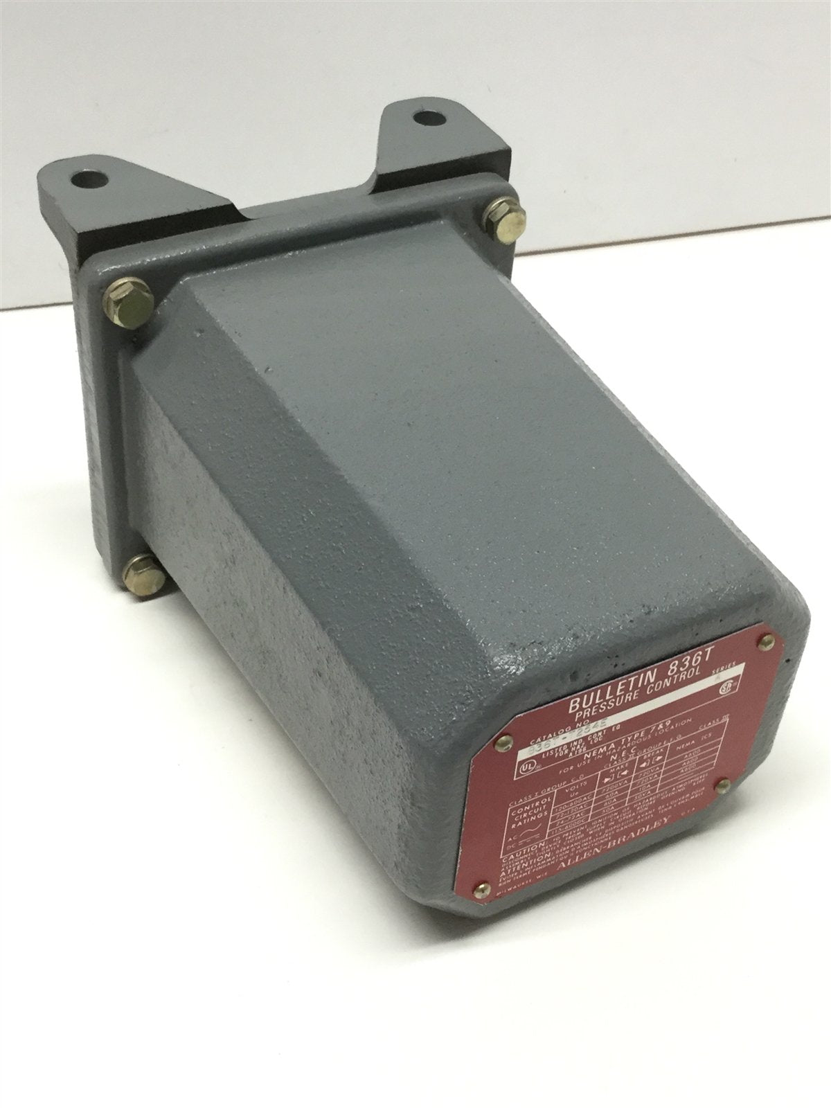 New – Open box Allen Bradley 836T-T254E / T254J Pressure Control Switch 10-55psi 600V, 600 psi