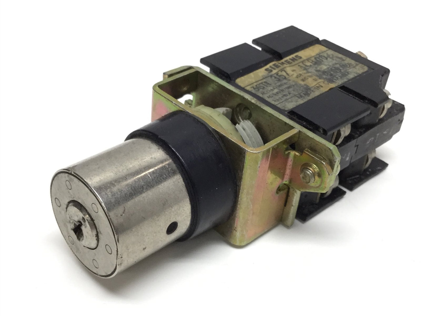 Used Siemens 3ST1357-1CB00 Key Selector Control Switch 380VAC 10A SSG10 *Missing Key*