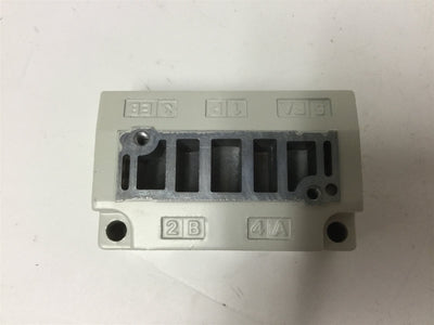 New Lot of 2 New SMC Solenoid Valve Blocks, For SV2000 Valves, Ports: 1/2"-20 10-32