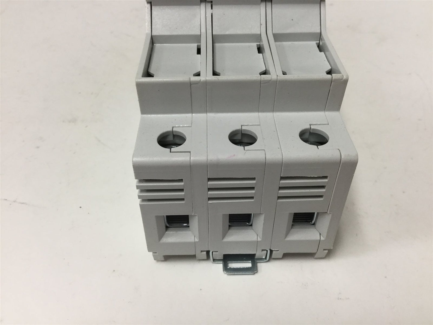 Used ETI VLC10 3-Pole Fuse Holder, Rating: 3W 32A 690VAC, DIN Rail Mounting