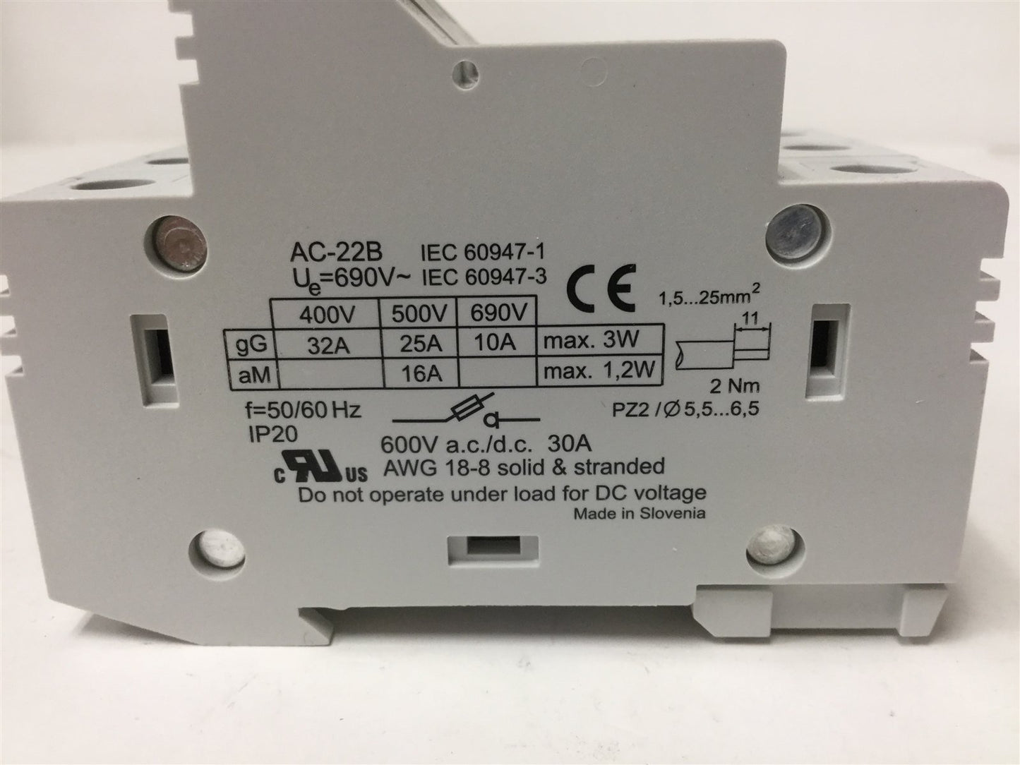 New ETI VLC10 3-Pole Fuse Holder, Rating: 3W 32A 690VAC, DIN Rail Mounting