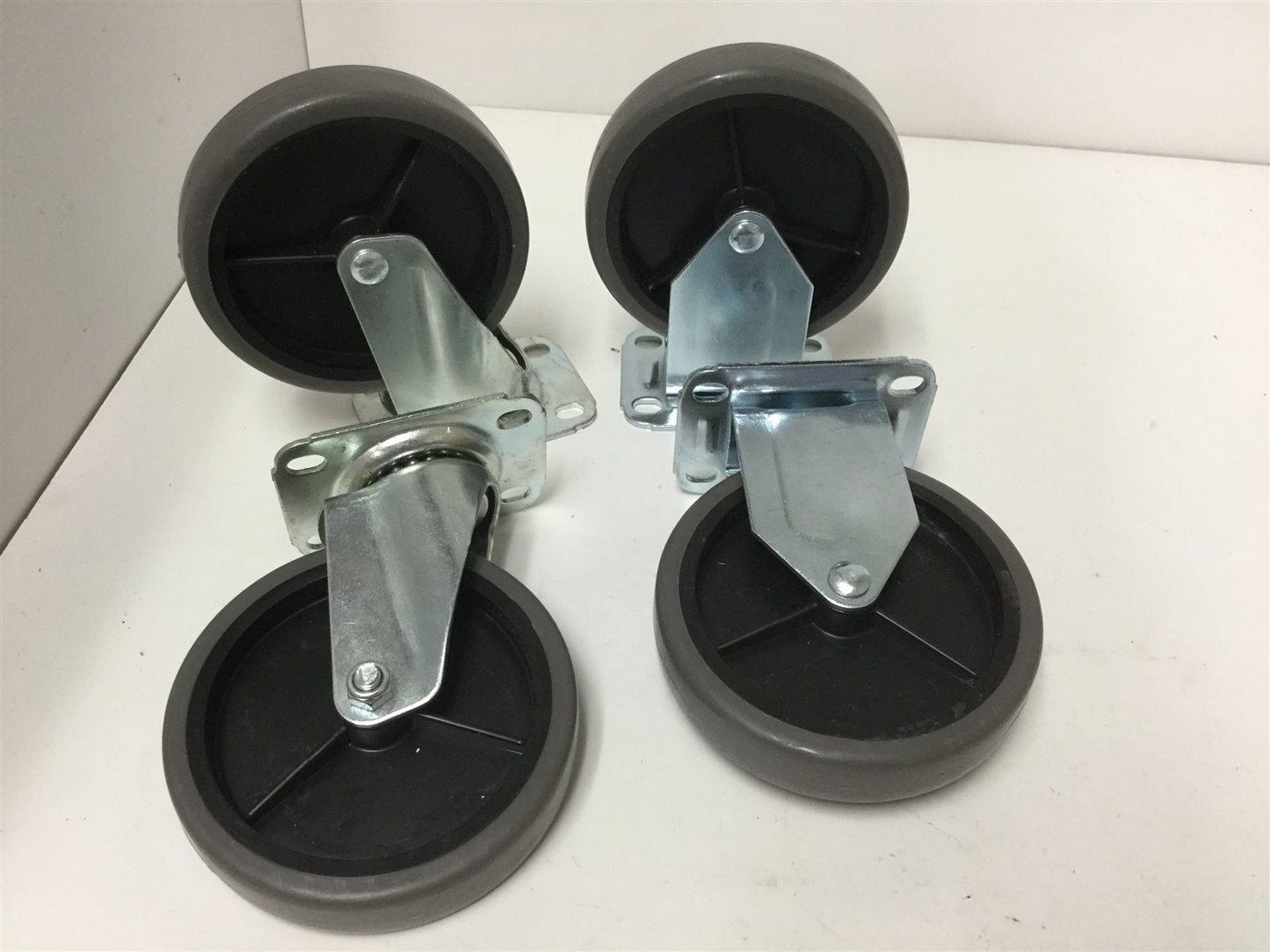 New Lot of 4 New Casters, 2x Swivel and 2x Rigid, Wheel Diameter: 4.925" (125mm)