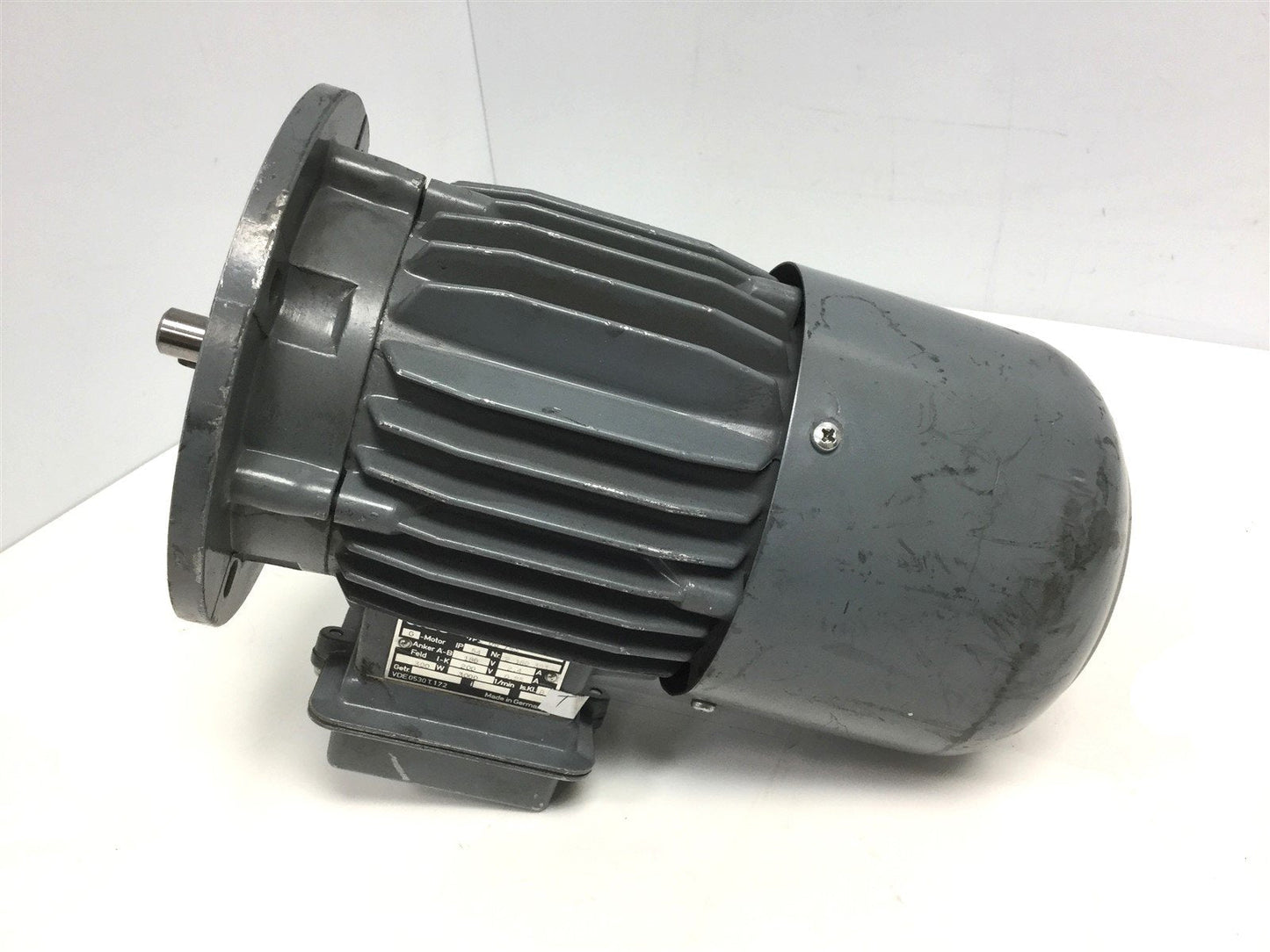 Used WEG OG 743 G-Motor Anker A-B: 180V 2.4A, Feld I-K: 200V 0.25A, Speed: 3000RPM