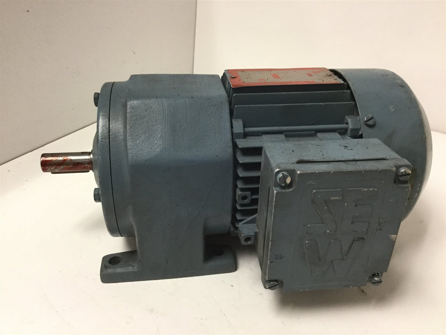 Used Sew Eurodrive R302DT71D-4 AC Motor, Voltage: 550V, Shaft Diameter: 16mm