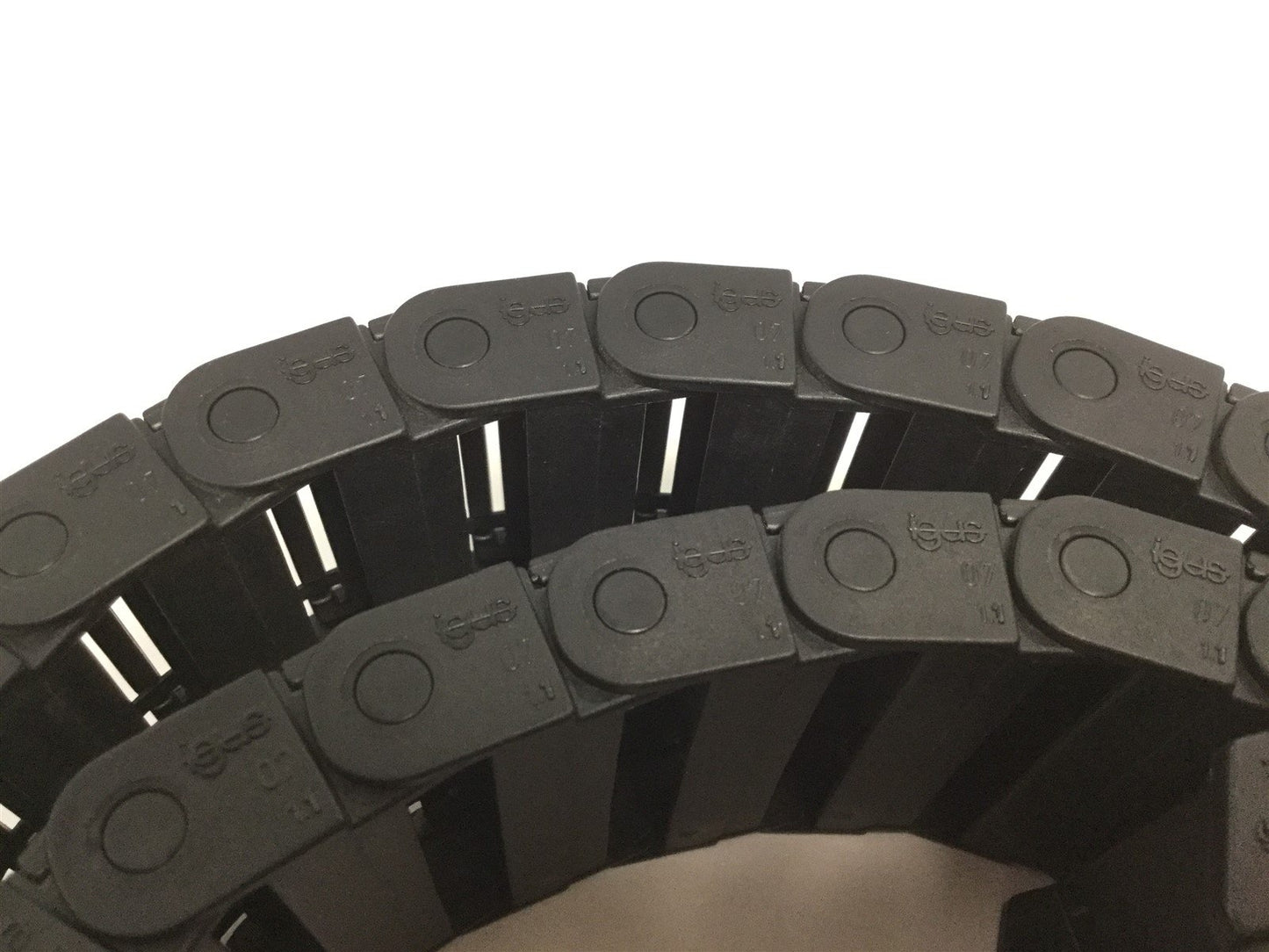 Used Igus 07-50-028 Energy Chain Bend Radius: 28mm (R28), Length: 41", In-Width: 50mm