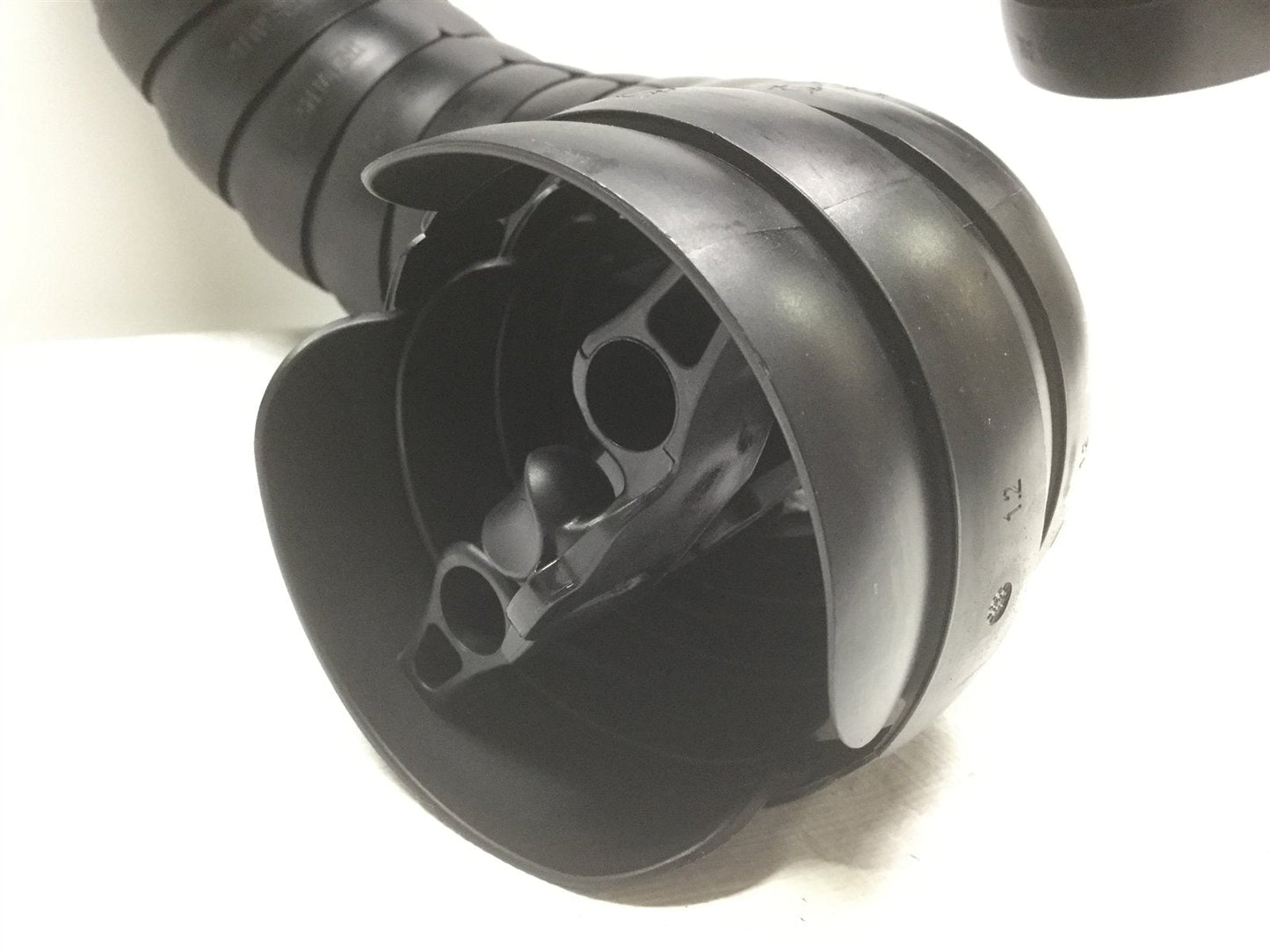 New – Open box IGUS TRE.100.145 TriFlex R EZ E-Chain 3D Multi-Axis 4.25"ø Length: 39" (1m)