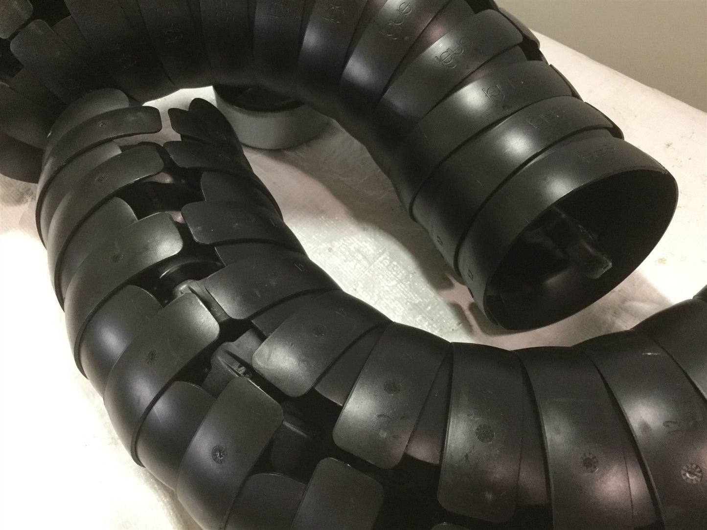 New – Open box Lot of 2- IGUS TRE.100.145 TriFlex R EZ E-Chain 3D Multi-Axis 4.25"ø Length: 16"