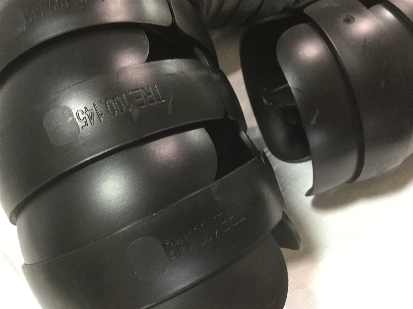 New – Open box Lot of 2- IGUS TRE.100.145 TriFlex R EZ E-Chain 3D Multi-Axis 4.25"ø Length: 16"