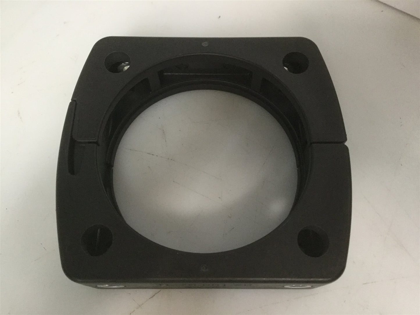 New – Open box IGUS TL.70.01.Z0 TriFlex E-Chain Mounting Bracket Intermediate TRL/TRC/TRE