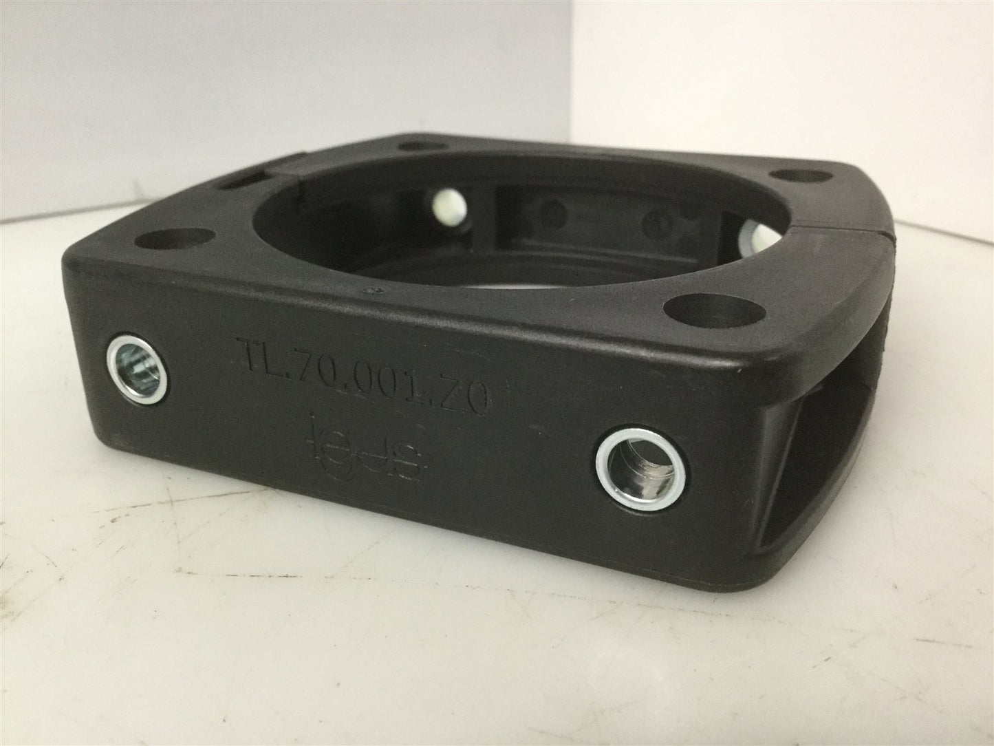 New – Open box IGUS TL.70.01.Z0 TriFlex E-Chain Mounting Bracket Intermediate TRL/TRC/TRE