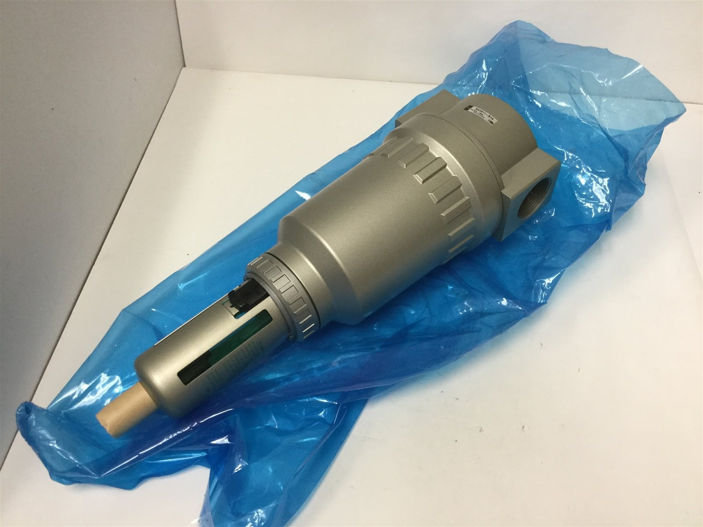 New SMC NAF811-N14 Pneumatic Filter, Ports: 1.5" NPT, Pressure Rating: 1.0MPa