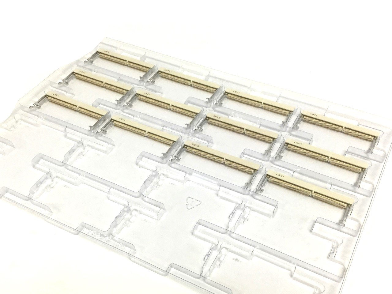 New Lot of 12 New TE Connectivity 390112-1 Socket Connector SDRAM3.3V, 144P