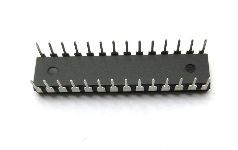 New Lot of 10 New Microchip Technology PIC16C62A-04/SP 8-bit Microcontrollers