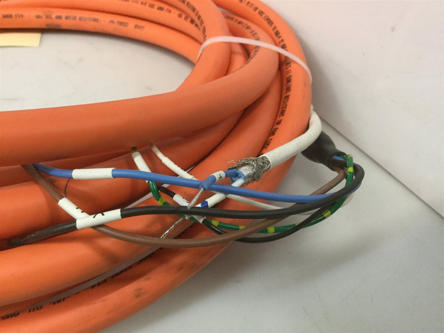 Used AB 2090 PLTC-ER Multi-Conductor Shielded Core Cable 18/4+22/4 600V UV Oil 20ft