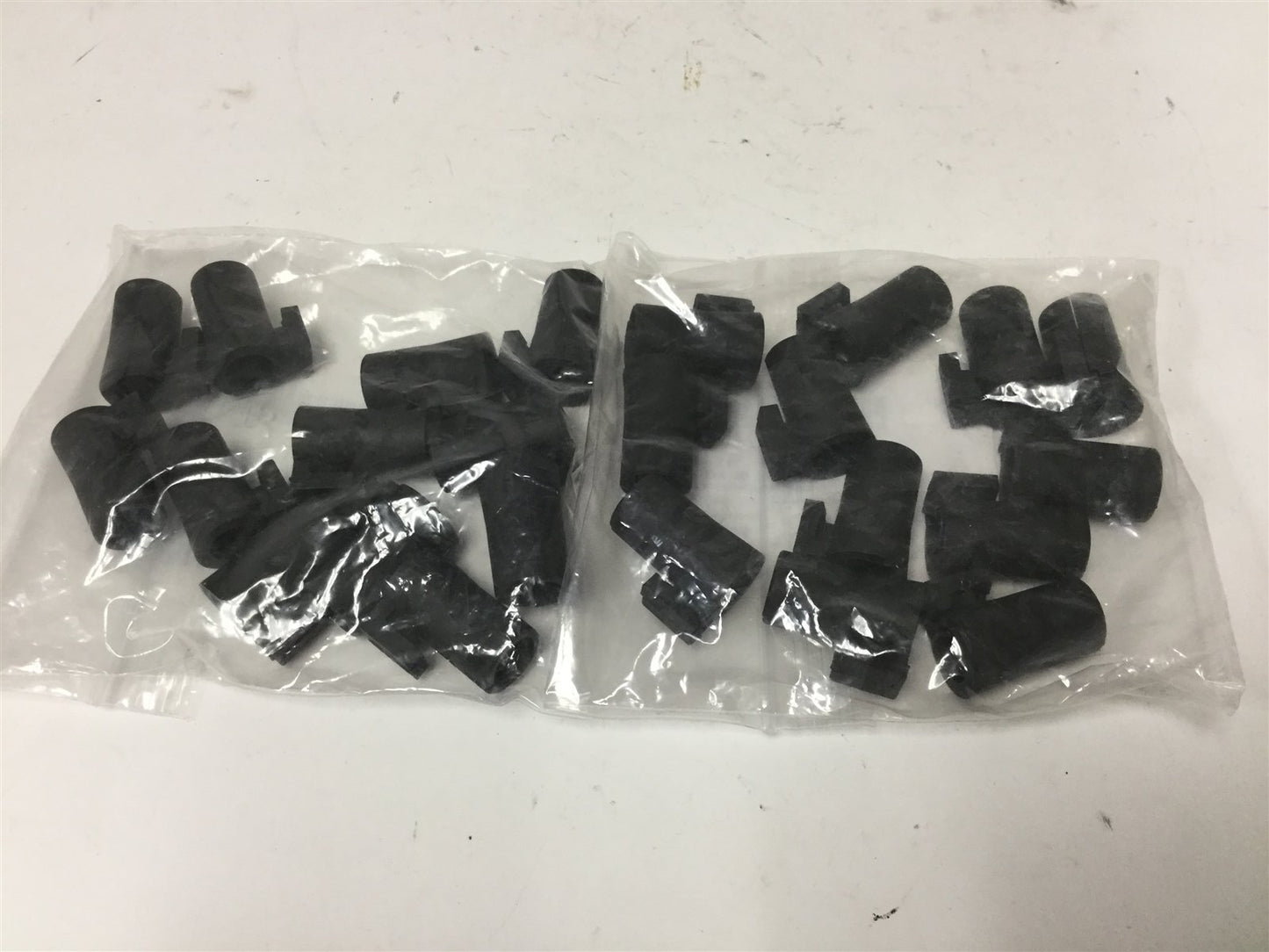 New Lot of 24 New Murrplastik 87141226 Cable Entry Grommets, For 10mm-11mm OD