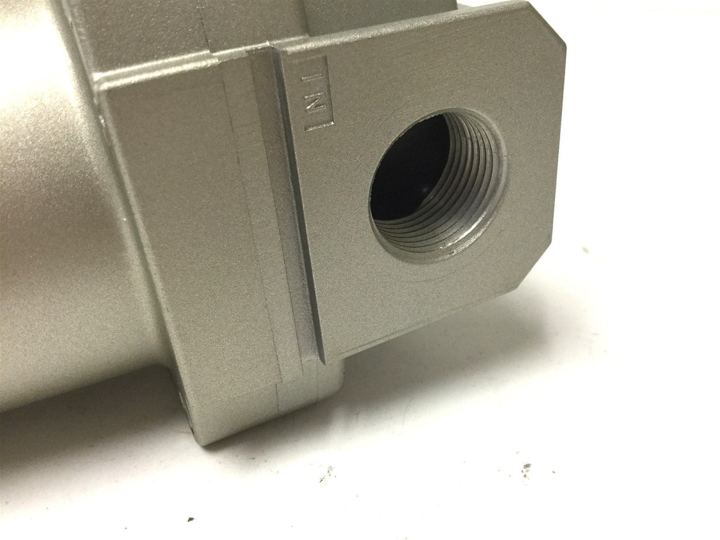 New SMC AF50-N06-RZ Pneumatic Filter, Ports: 3/4" NPT, Pressure: 150psi (1MPa)