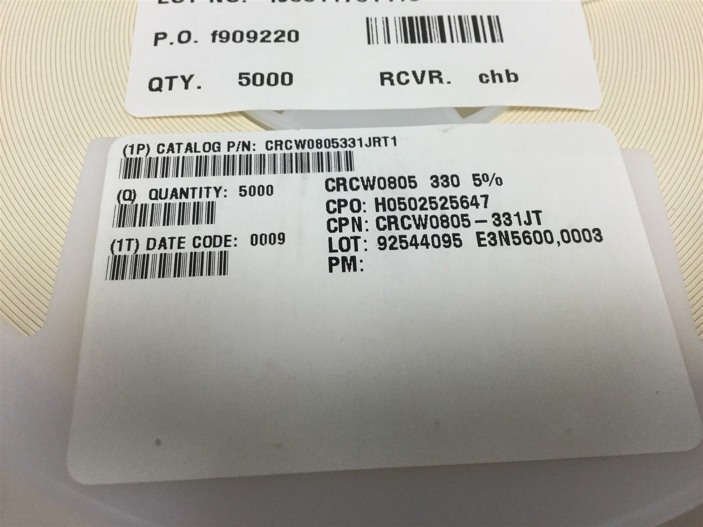 New Lot of 5000 New Vishay CRCW0805331JRT1 Thick Film Resistor, Resistance: 330 Ohm