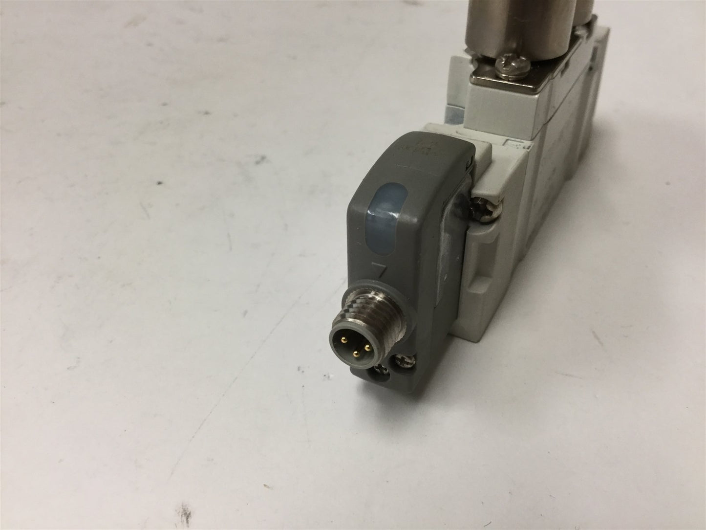 Used SMC SY7120-5WOZ-N11T Solenoid Valve, 2-Position 5-Ports, Voltage: 24VDC