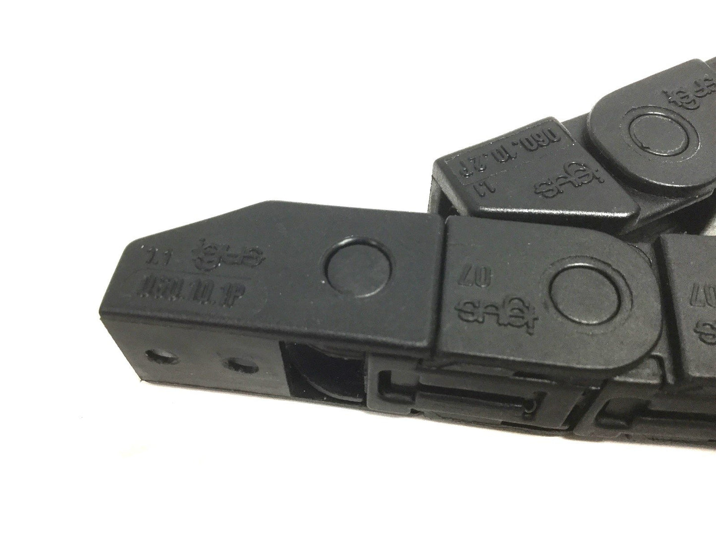 Used Igus 07-10-018 Energy Chain Bend Radius: 18mm, Length: 15-7/8", In-Width: 10mm