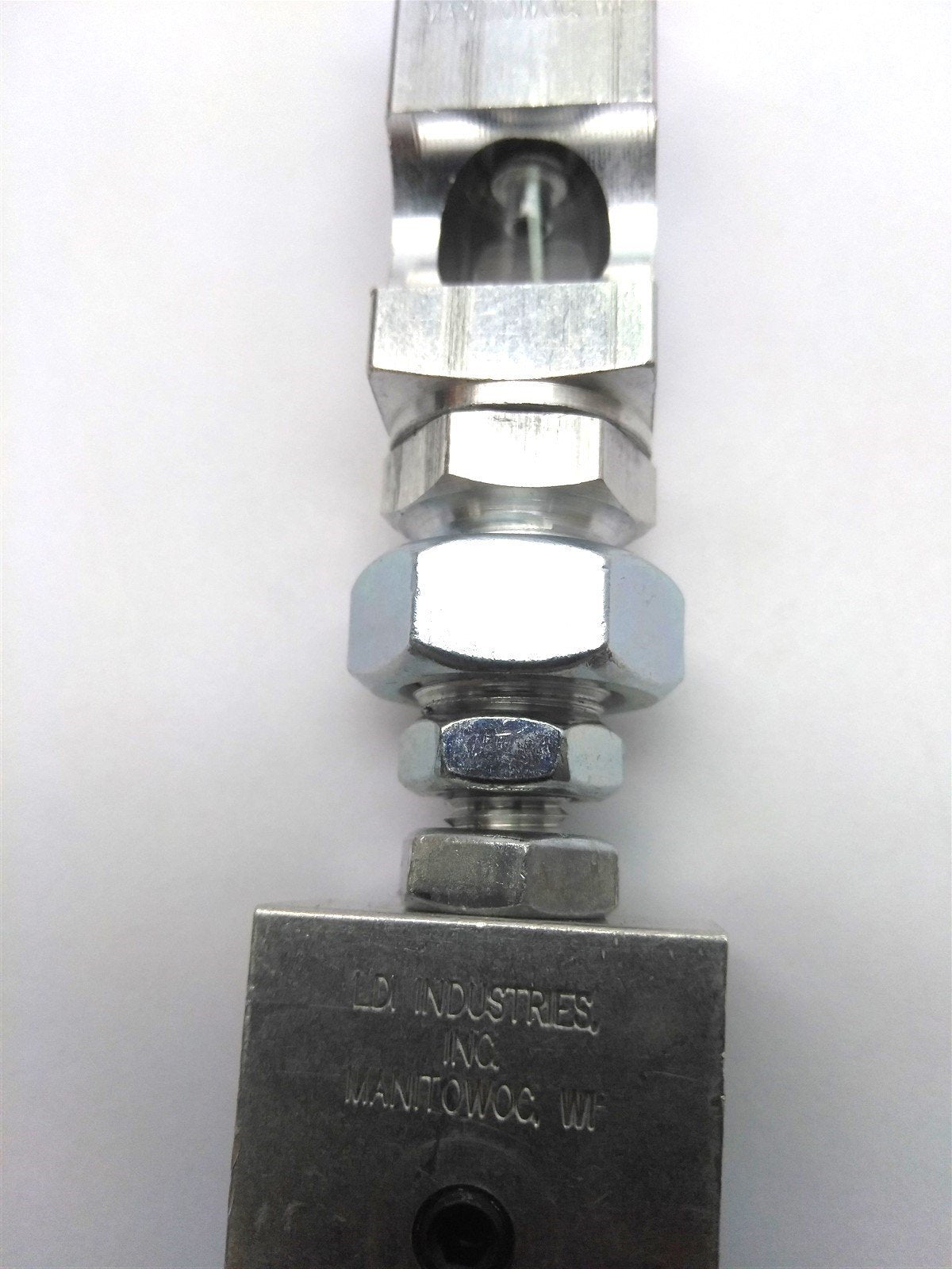 New – Open box LDI NVB303-2 Chain Oiler, 1" Nylon Brush, 1/8"NPT, 1/2-20 UNF Mounting