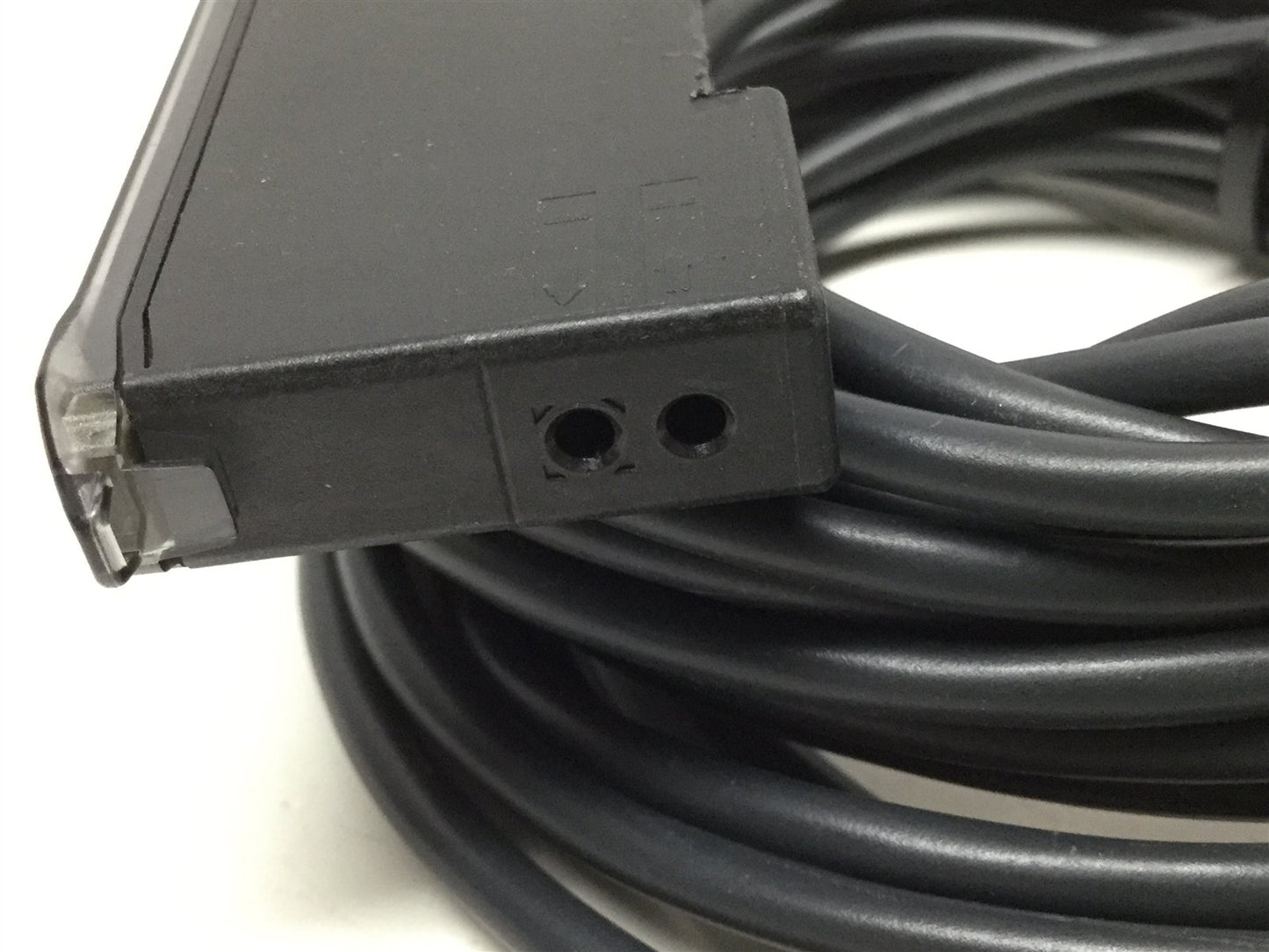 Used Omron E3X-DA6-S Digital Fiber Optic Sensor Photoelectric Switch NPN 12-24VDC