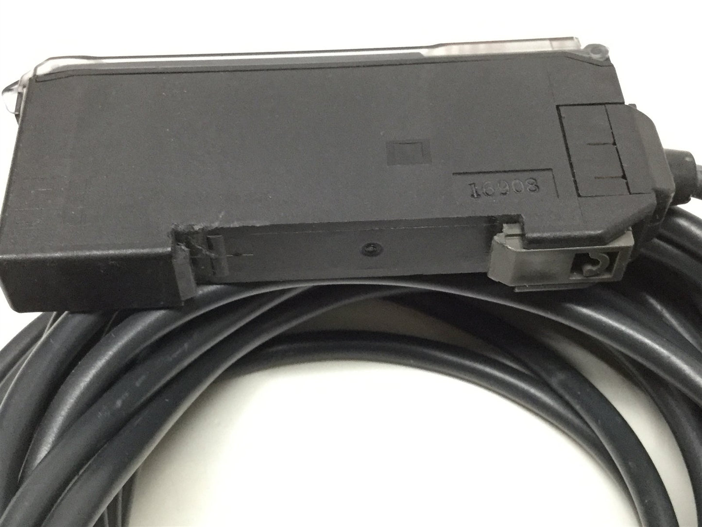 Used Omron E3X-DA6-S Digital Fiber Optic Sensor Photoelectric Switch NPN 12-24VDC