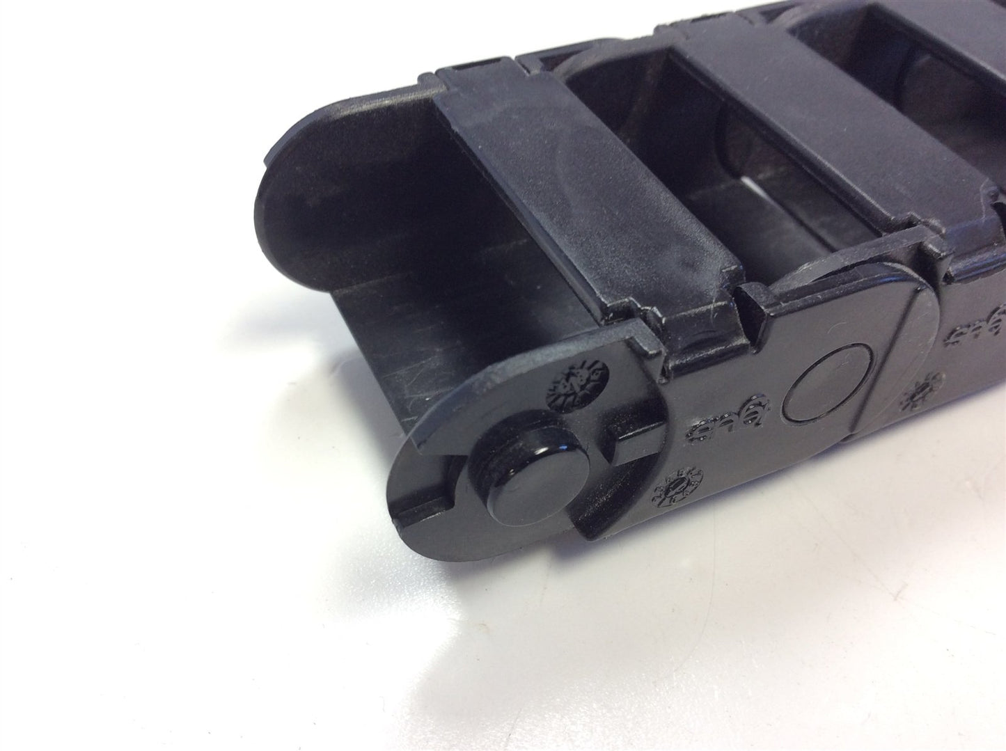 Used Igus 14.3.075 Energy E-Chain Cable Carrier ID: 1.50"W 0.80"H 37"L Bend: 4.75"