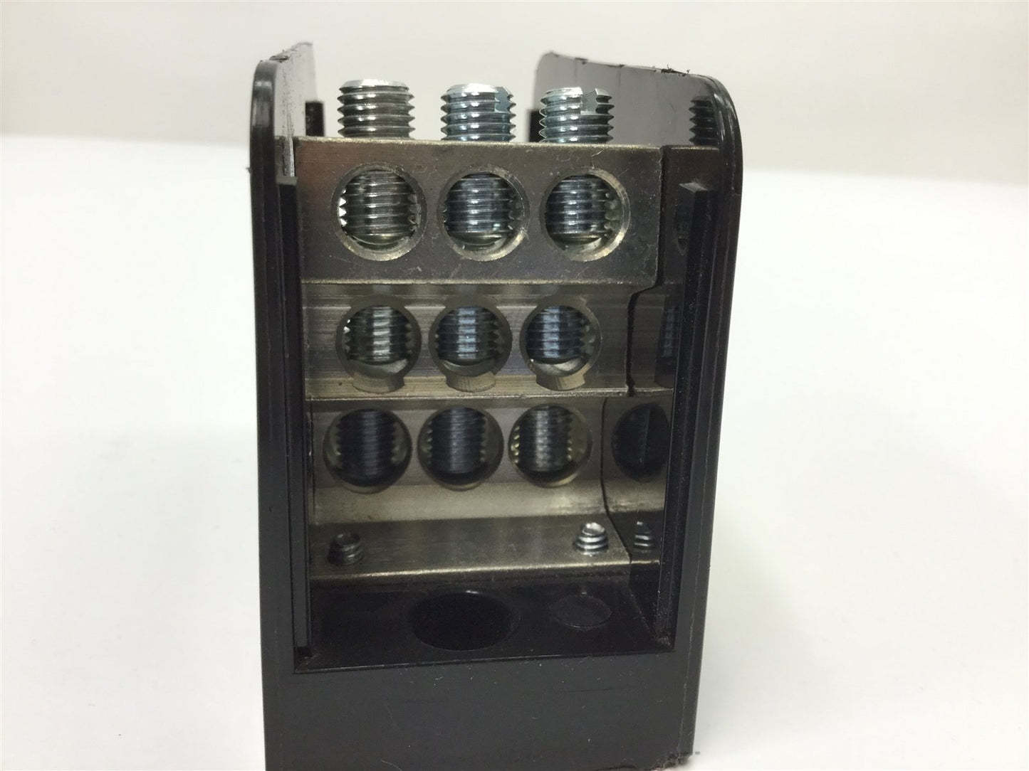 Used Cooper Bussmann 350BBA1 Distribution Block, 1-Pole, 9-Outputs/Pole, 600V 310A