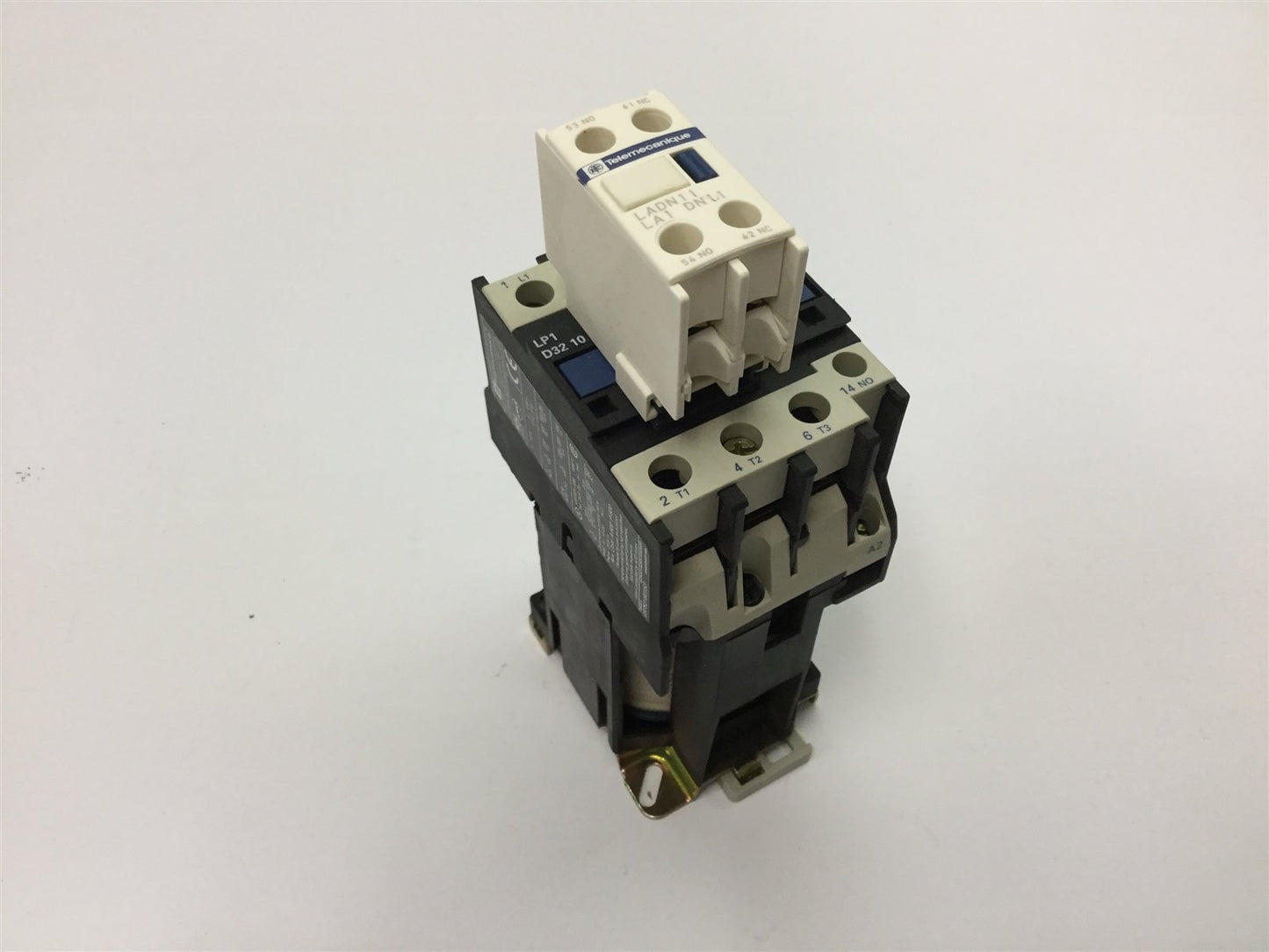 Used Telemecanique LP1D3210 Contactor, With LADN11 Auxiliary Contact, Coil: 24VDC