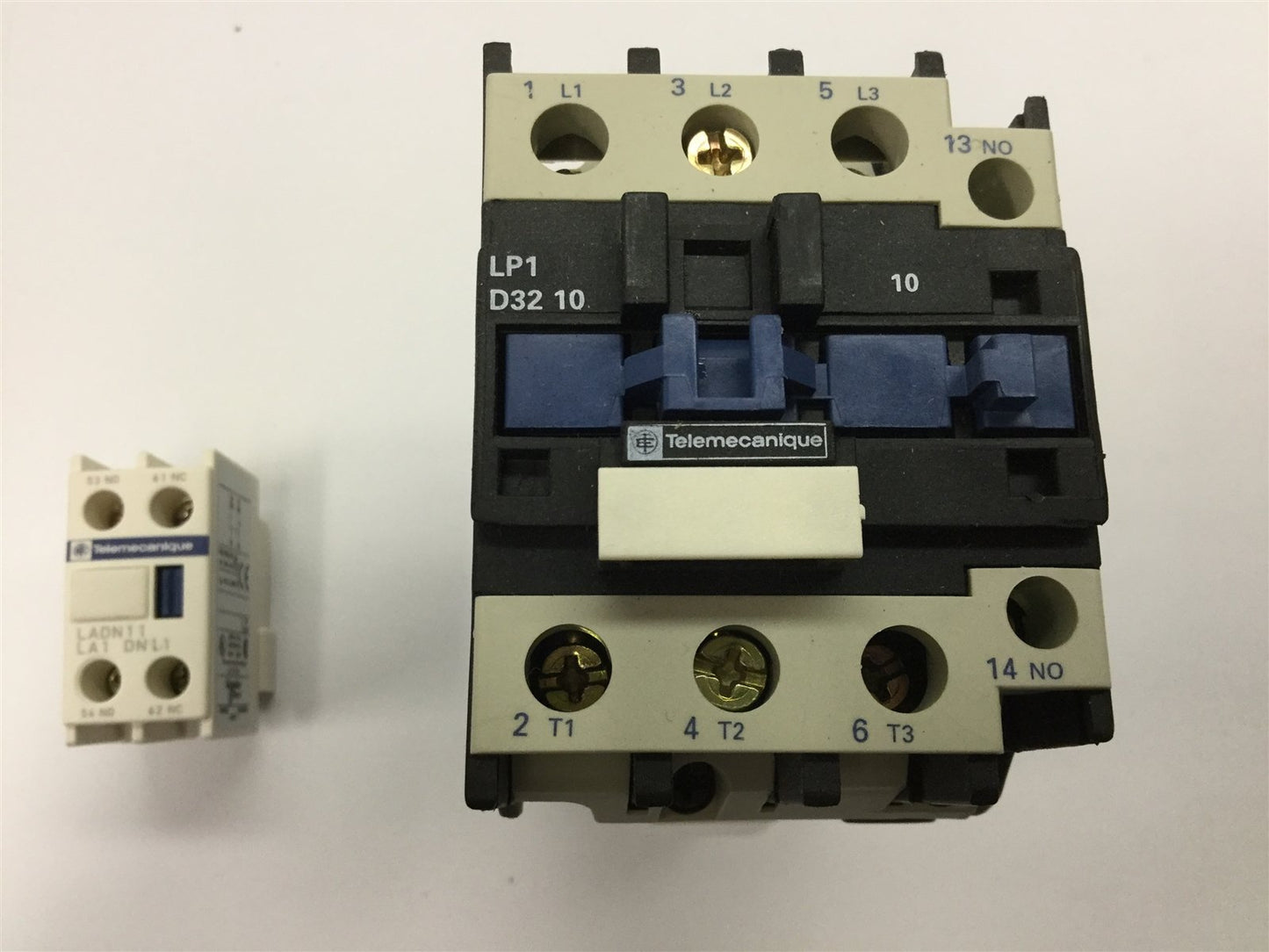 Used Telemecanique LP1D3210 Contactor, With LADN11 Auxiliary Contact, Coil: 24VDC
