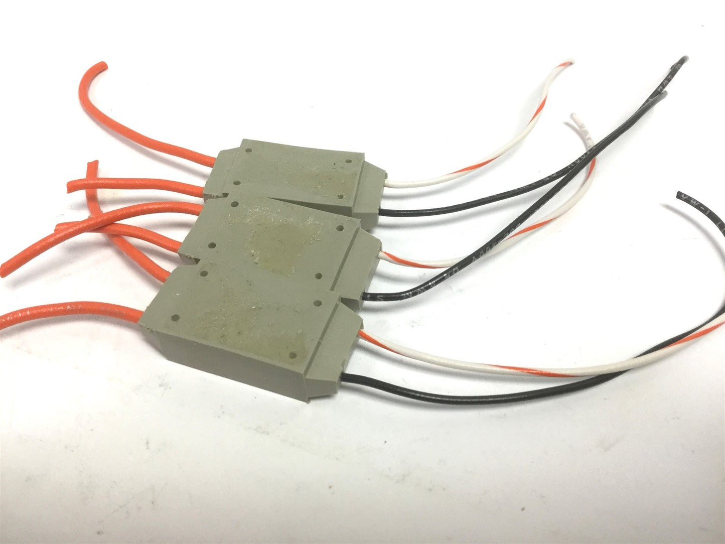Used Lot of 3 Red Lion Controls VCMA0000 VCMA Signal Converter Voltage: 4-30VAC/DC