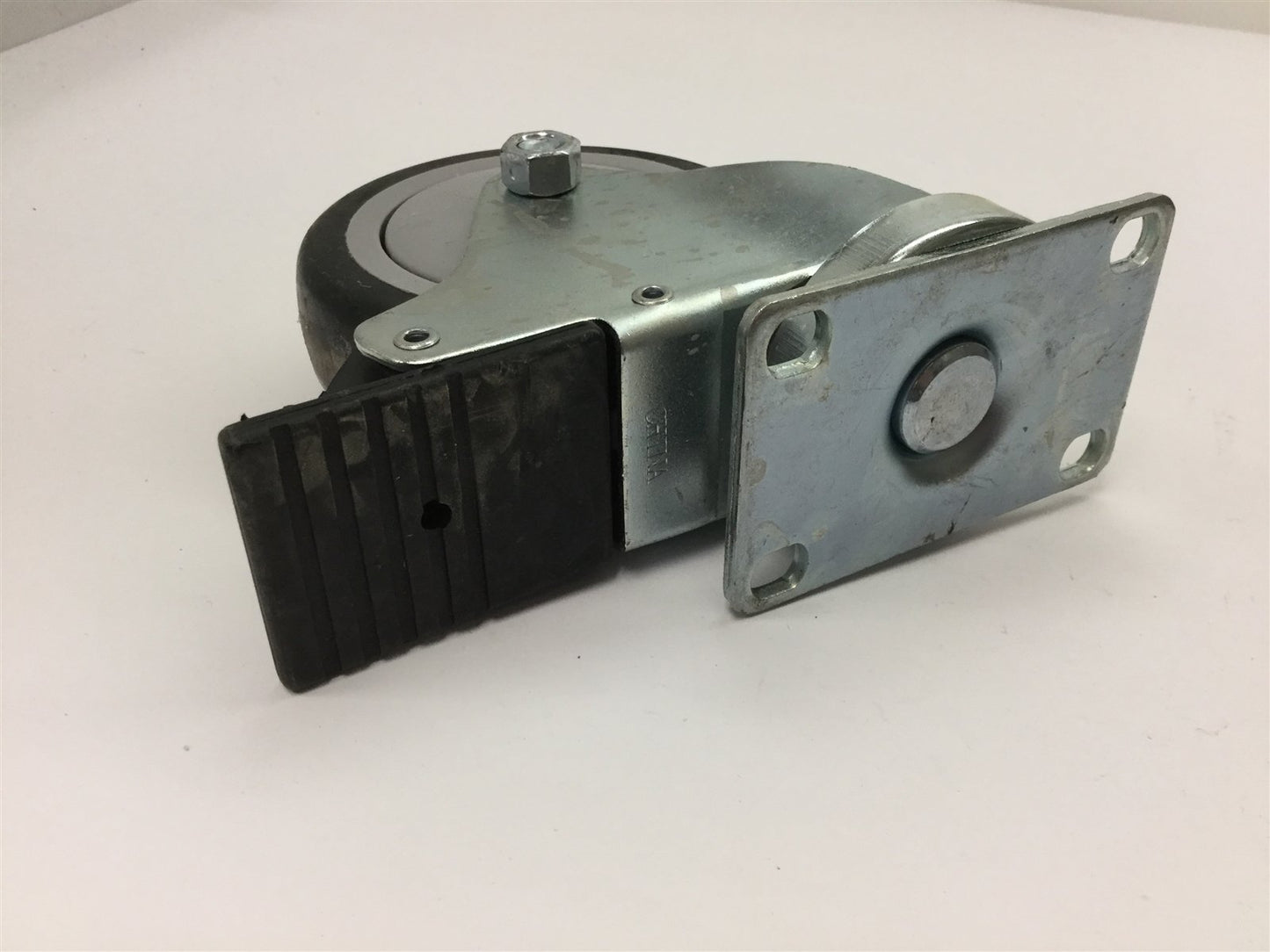 Used Lot of 2 Superior 4" Casters, Plate Dimensions: 2.375" x 3.625", With Lock