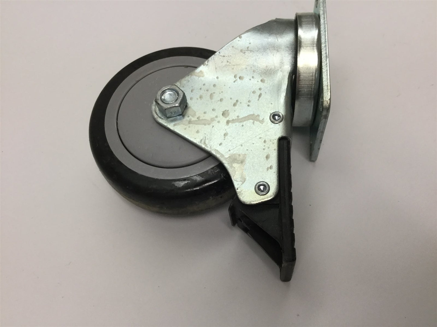 Used Lot of 2 Superior 4" Casters, Plate Dimensions: 2.375" x 3.625", With Lock