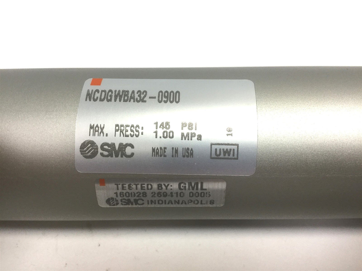 New SMC NCDGWBA32-0900 High Speed/Precision Pneumatic Cylinder, Double Rod