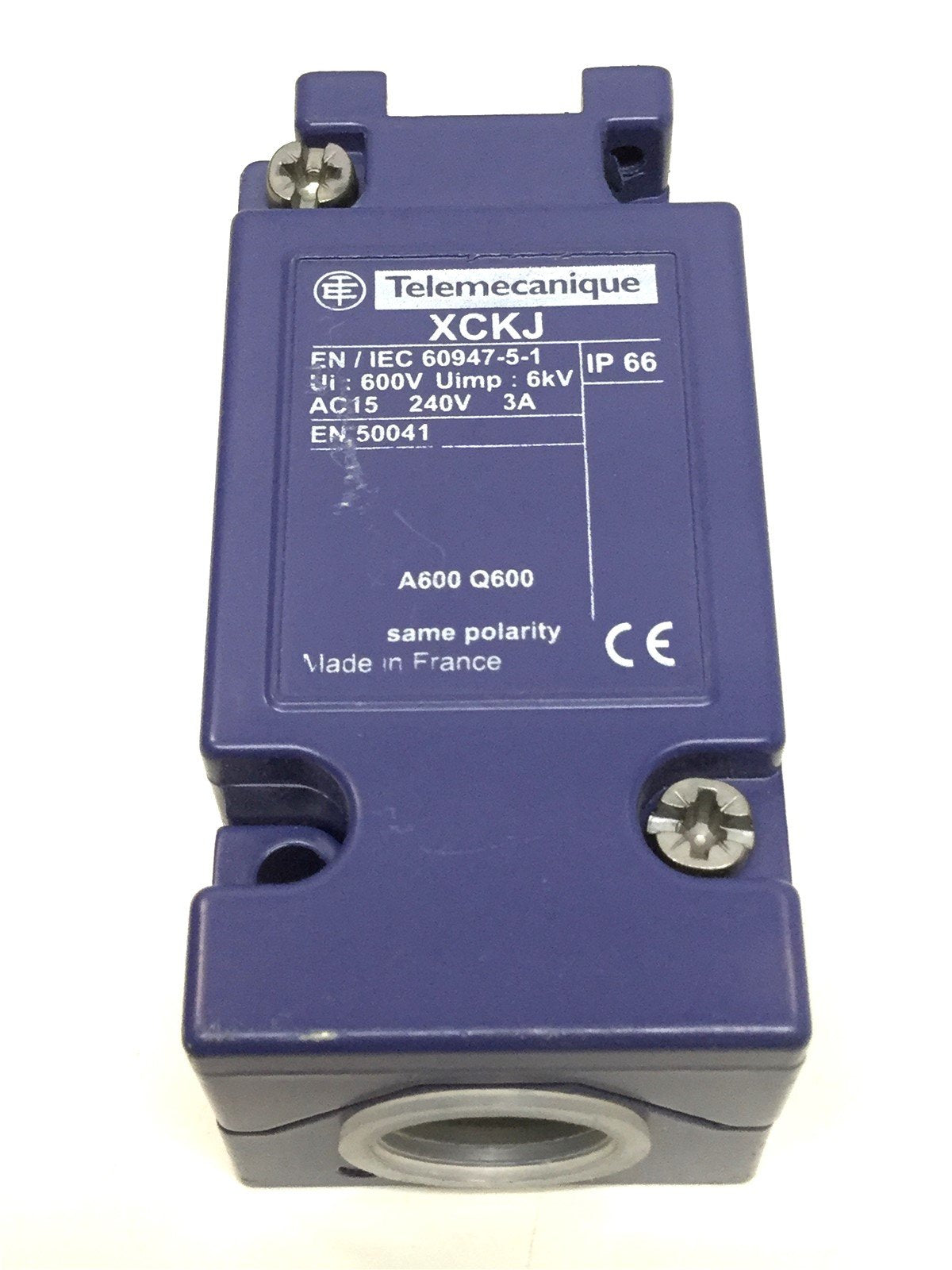 New – Open box Telemecanique ZCKJ115 OsiSense XCKJ Limit Switch High Temp Body 3A @ 240VAC