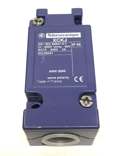 New – Open box Telemecanique ZCKJ115 OsiSense XCKJ Limit Switch High Temp Body 3A @ 240VAC