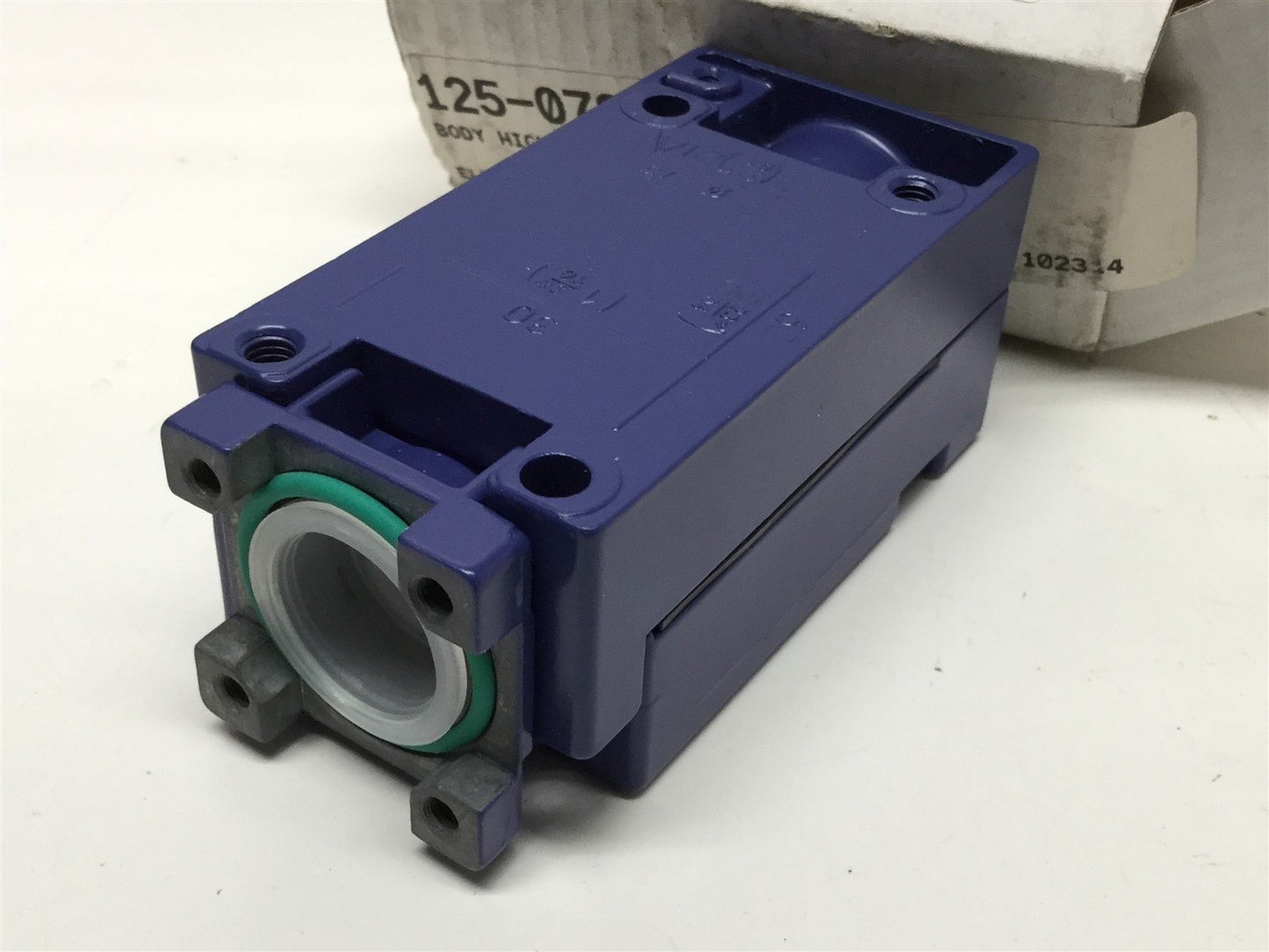 New Telemecanique ZCKJ115 OsiSense XCKJ Limit Switch High Temp Body 3A @ 240VAC