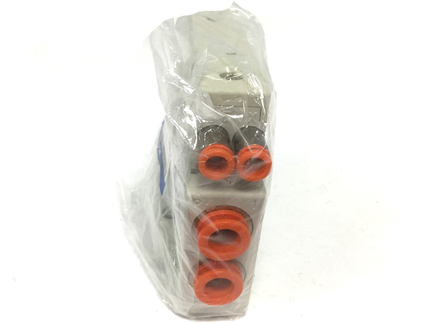 New SMC SY9000-72-3A-N11 Endplate, SY7000 Sol/Valve, Rubber Seal 3/8" & 1/4" Port