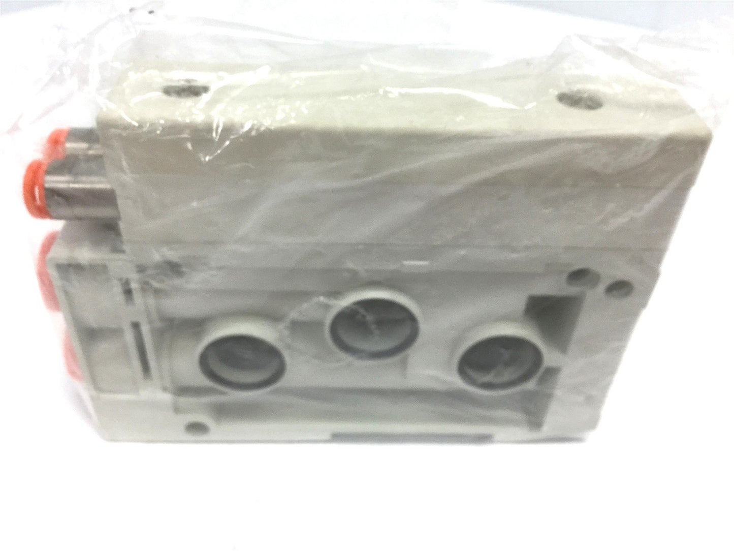New SMC SY9000-72-3A-N11 Endplate, SY7000 Sol/Valve, Rubber Seal 3/8" & 1/4" Port