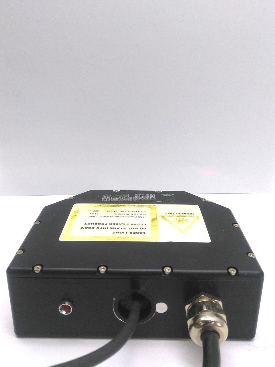 Used LMI SLS7000 Laser Triangulation Sensor System, 1mW, 675nm, 1mm Range, 110/230VAC