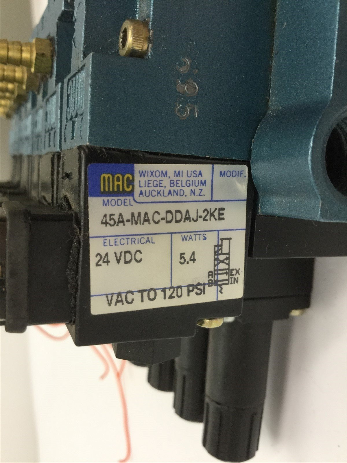 Used Lot of 7 MAC Solenoid Valves, (1x 45A-MAC-DDAJ-2KE, 6x 45A-MAJ-DDAJ-2KE), 24VDC