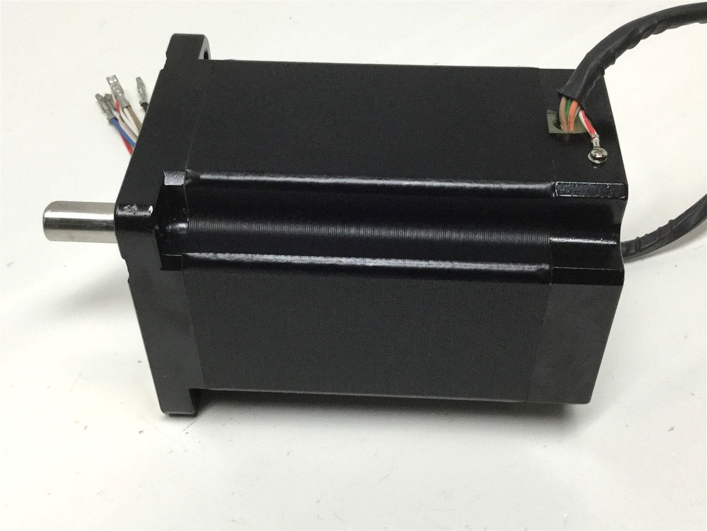 Used Parker Compumotor LV343-01-FL Stepper Motor, NEMA 34, 80VDC, Single Shaft 1/2"